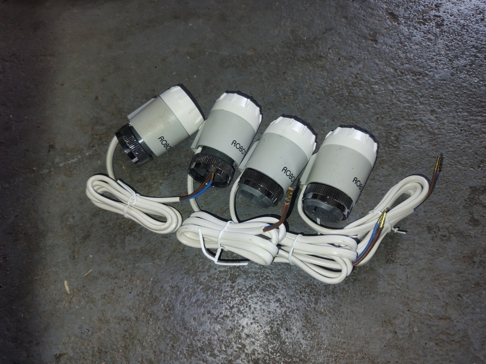 Robot Thermomotor 230V NC 4x nieuw., Minder dan 30 cm, Overige typen, Nieuw, Minder dan 60 cm
