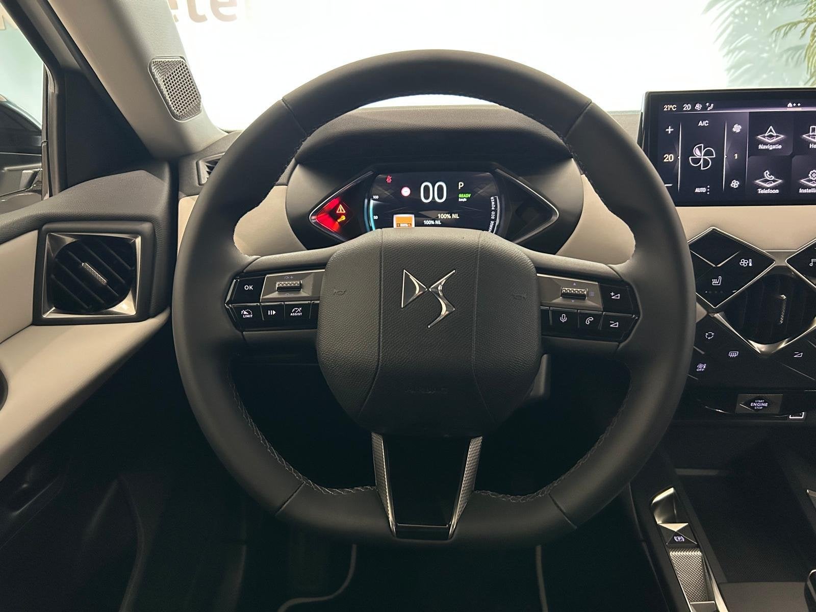 DS 3 E-Tense Esprit De Voyage 54 kWh PACK DRIVE 1 | LEDER |, Auto's, 12 maanden, Zwart, 156 pk, Leder en Stof