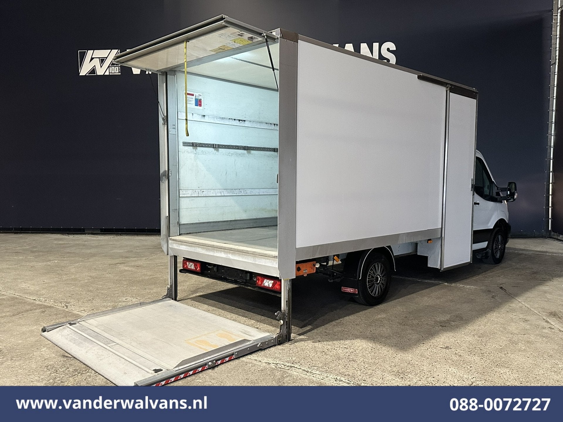 Ford Transit 2.0 TDCI 131pk Bakwagen 1003kg laadvermogen Laa, Voorwielaandrijving, Dealer onderhouden, Stof, 4 cilinders