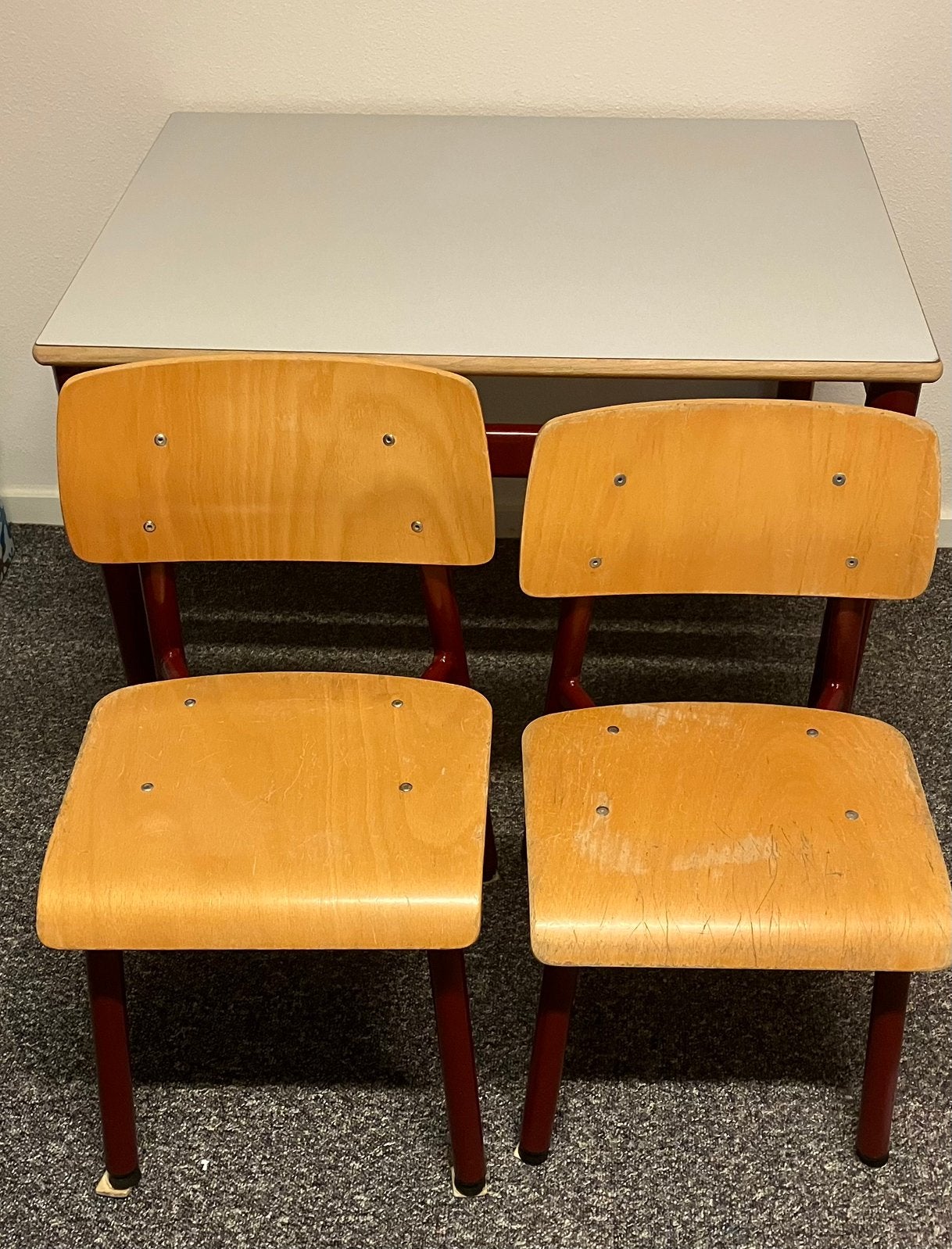 Schooltafeltje met 2 stoeltjes, Ophalen, Gebruikt