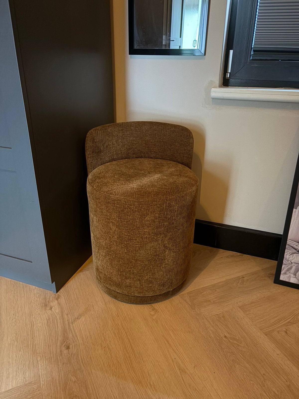 By-Boo Poef Marque Mosterd nieuw, Huis en Inrichting, Banken | Voetenbanken en Poefen, Ophalen of Verzenden, Nieuw, Vierkant, Minder dan 50 cm