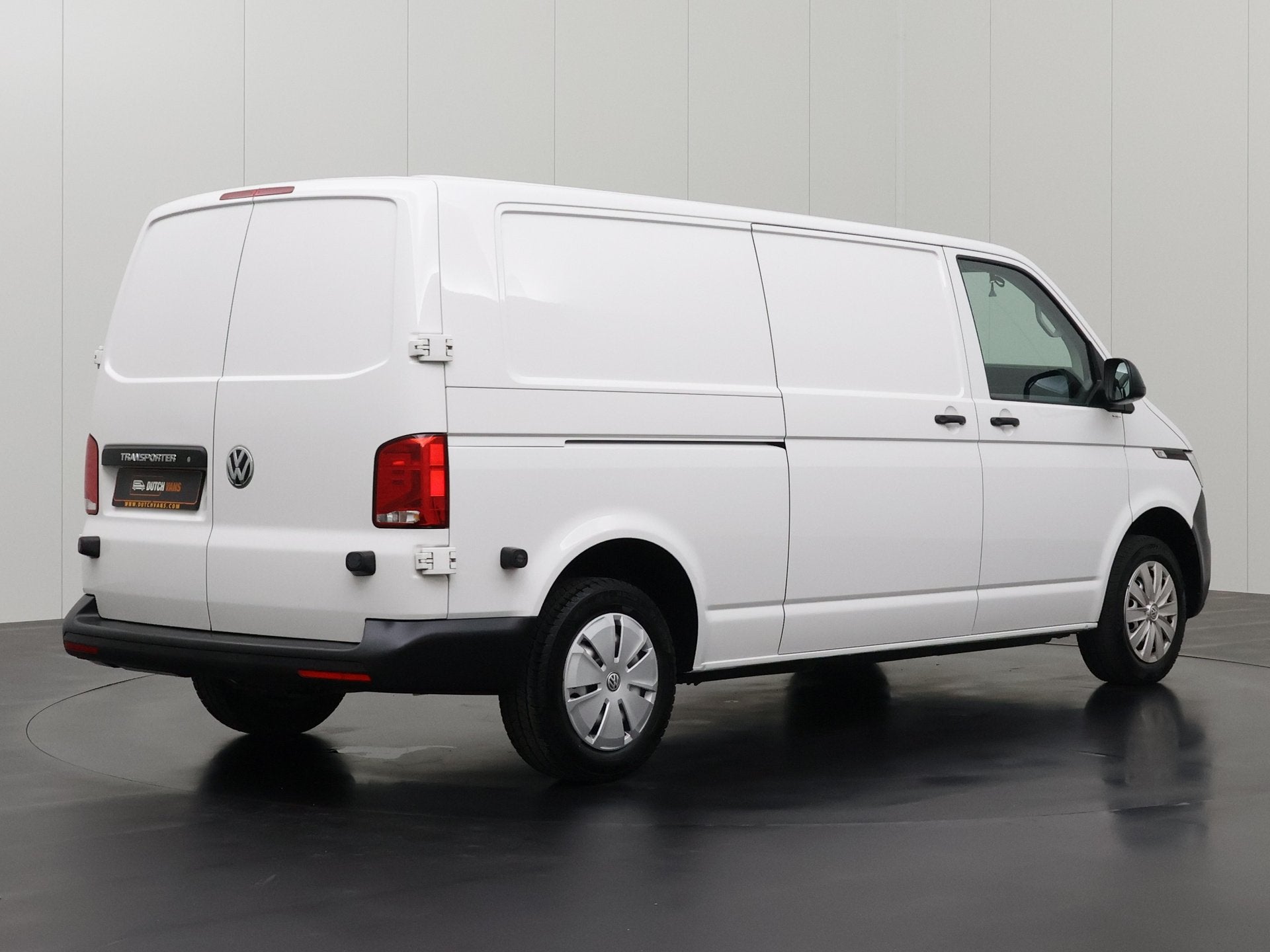 Foto 2 van Volkswagen Transporter 2.0TDi 150PK Lang Achterdeuren | Led
