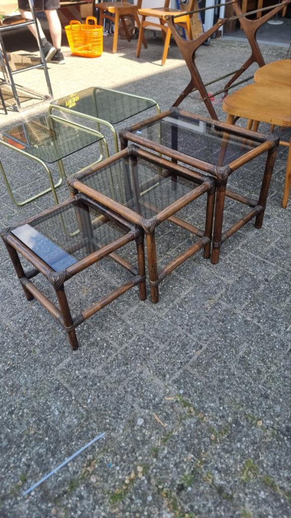 Vintage nesting table set jaren 70 rotan, Ophalen