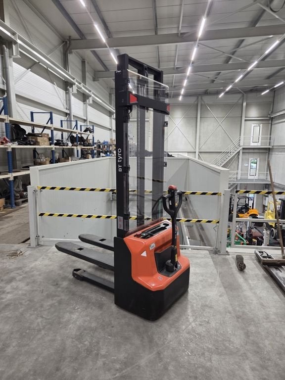 BT SHE100, 1000 tot 2000 kg, Elektrisch, Stapelaar, BT