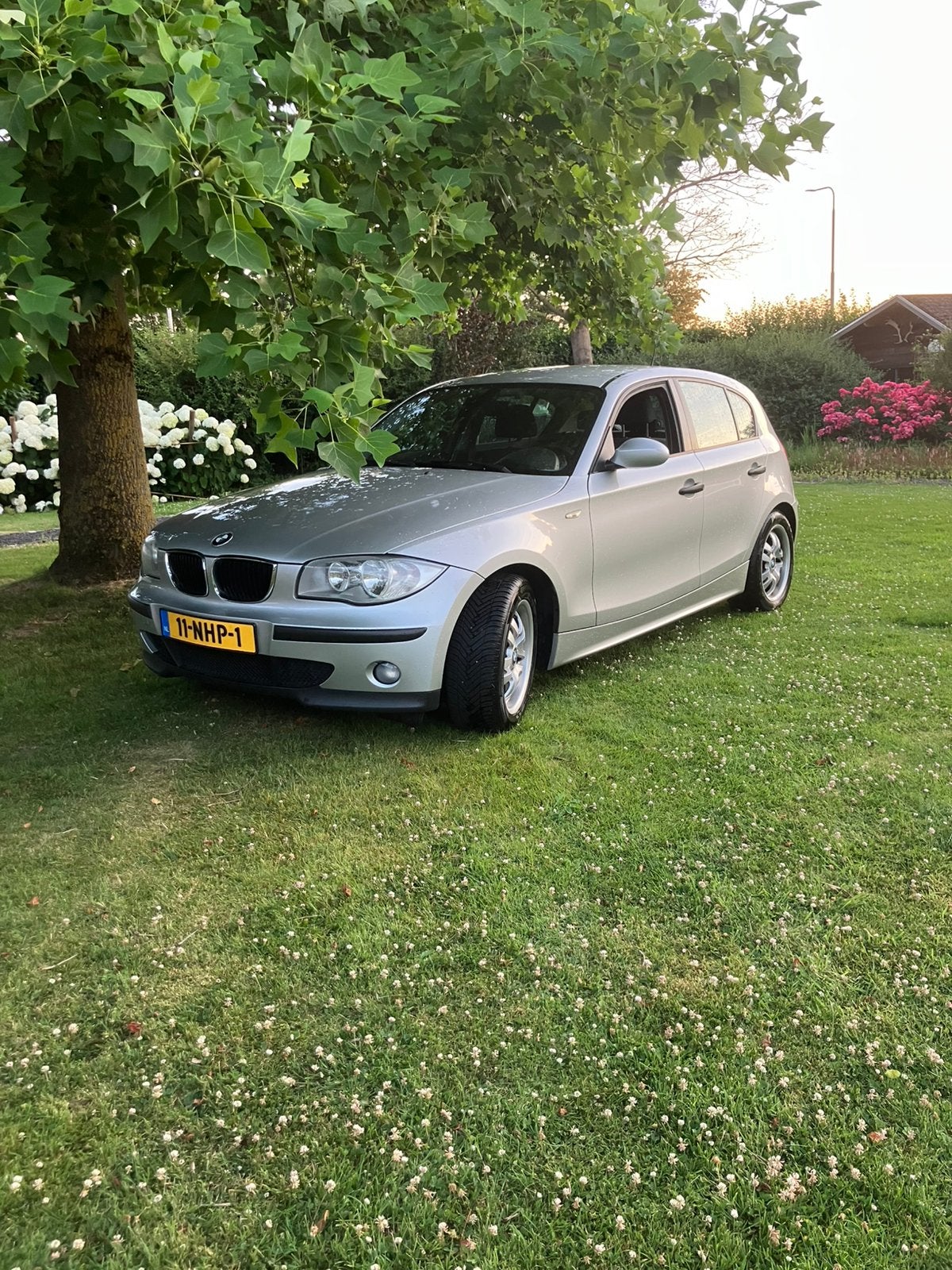 BMW 1-Serie 1.6 116I 2006 Grijs Airco, NAP nw APK, Auto's, 1596 cc, Stof, Zwart, 4 cilinders