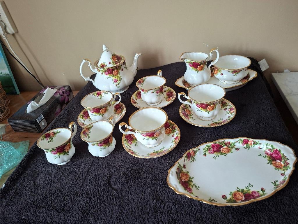 Royal Albert Country Roses  delen van servies, Ophalen