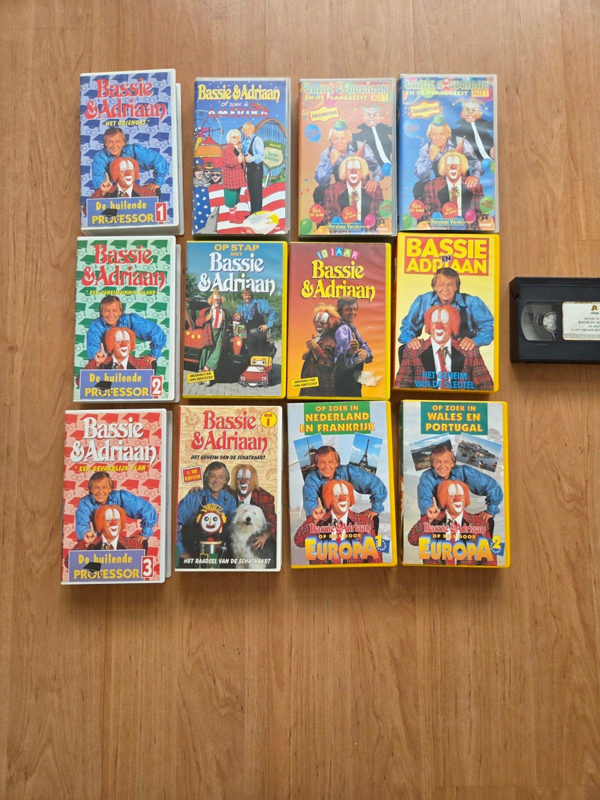Diverse Bassie & Adriaan videobanden, droog bewaard, Gebruikt, Alle leeftijden, Kinderprogramma of -film, Ophalen of Verzenden