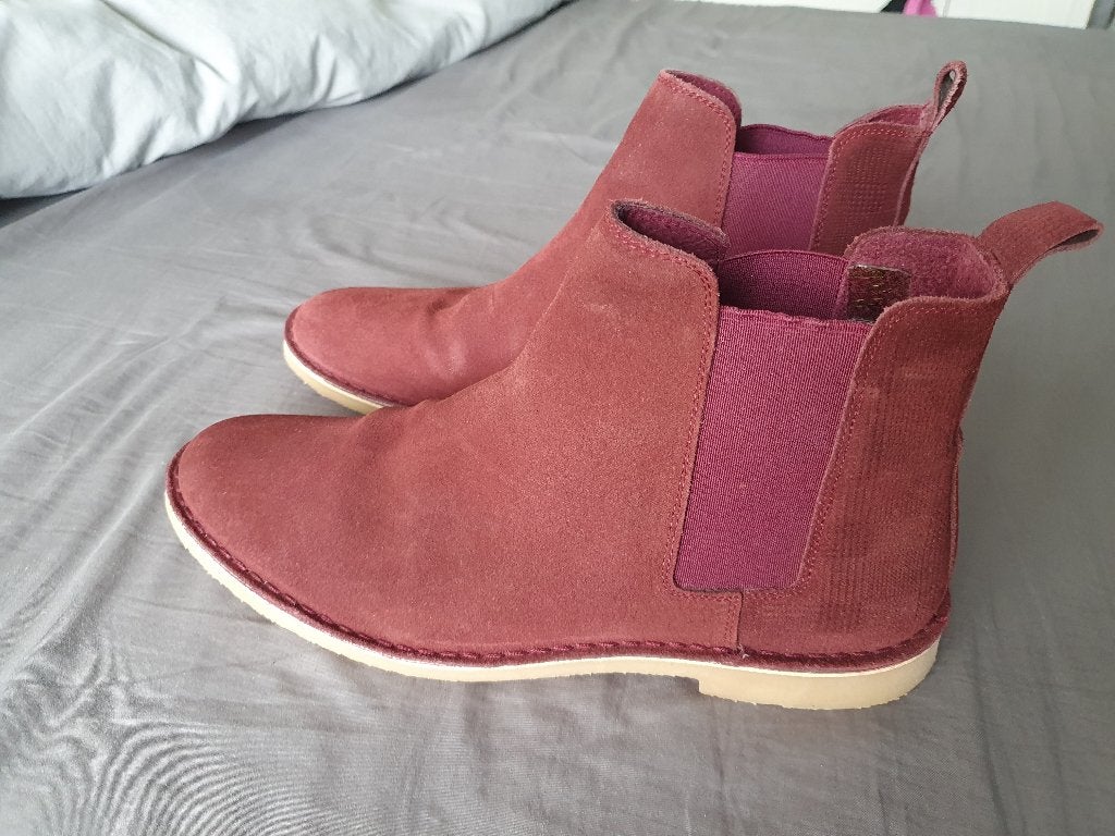Sacha suede chelsea boots bordeaux mt 43 ZGAN, Overige kleuren, Boots, Ophalen of Verzenden, Zo goed als nieuw