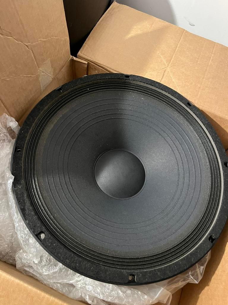 Eminence Delta Pro 15” speaker defect voor recone (Ampeg), Ophalen of Verzenden, Gebruikt