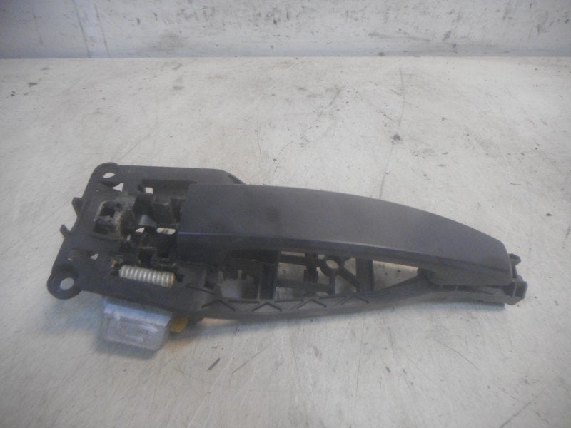 Portiergreep Buiten Links Voor Opel Corsa D 2010, Gebruikt, Bahnhofsplatz, Rüsselsheim am Main 65423, , Duitsland, Opel, Opel Automobile GmbH