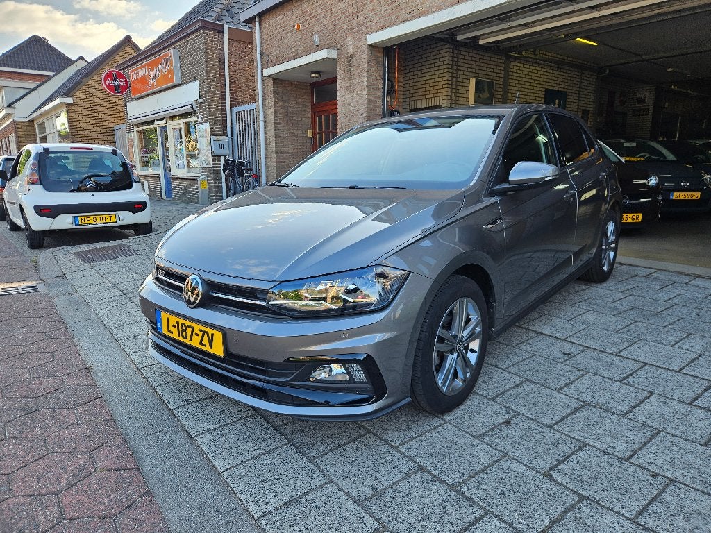 Volkswagen Polo 1.0 TSI R-Line 95pk 2021 Grijs, Voorwielaandrijving, Bluetooth, Euro 6, 49 €/maand
