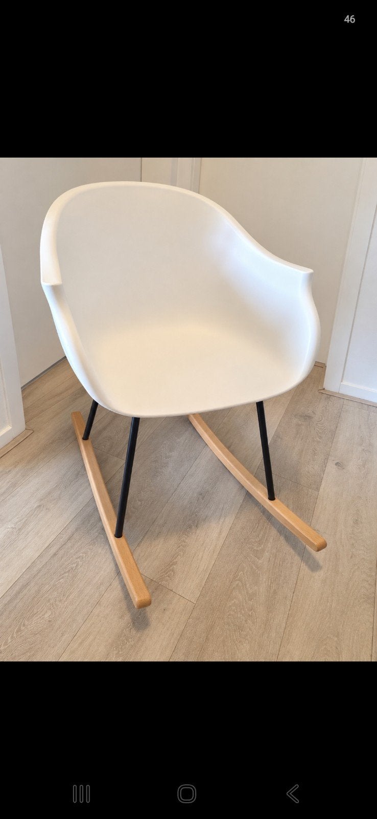 Witte schommelstoel met houten onderstel, Modern, Scandinavisch, Wit, Zo goed als nieuw, Eén