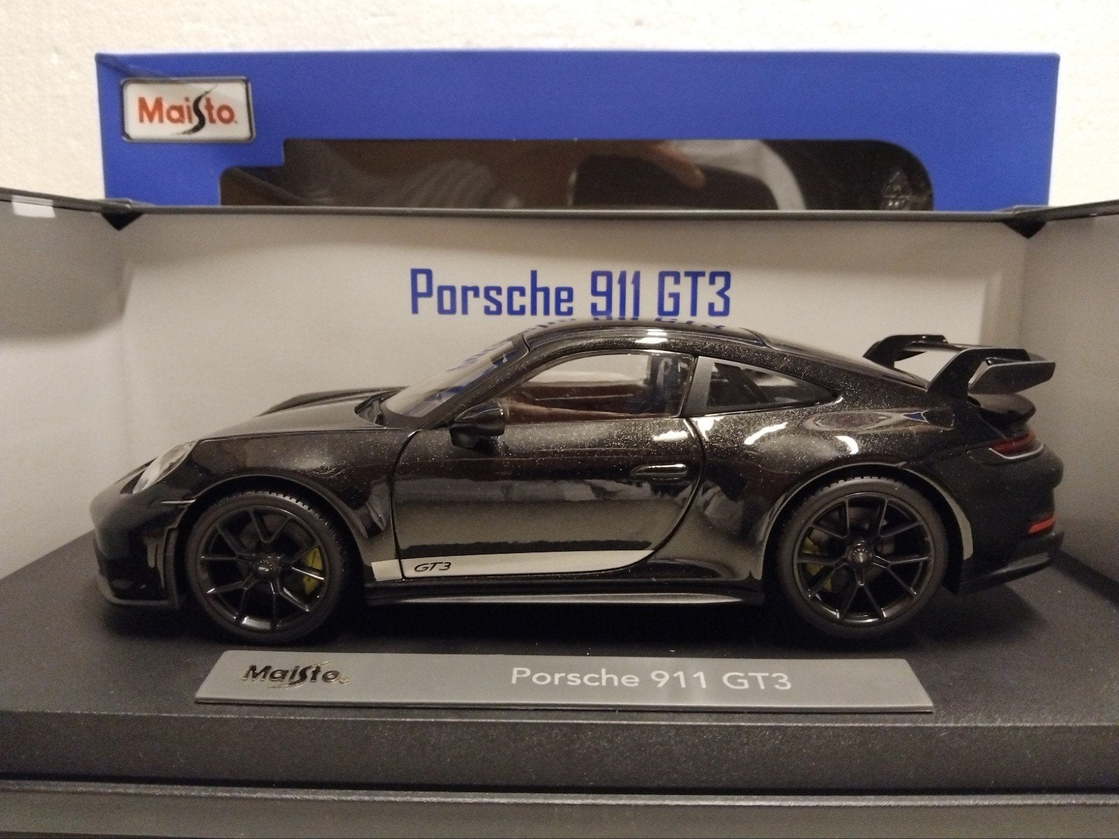 Porsche 911 GT3 Coupe Pearl black Maisto metal 1:18 KRD, Hobby en Vrije tijd, Modelauto's | 1:18, Ophalen of Verzenden, Zo goed als nieuw