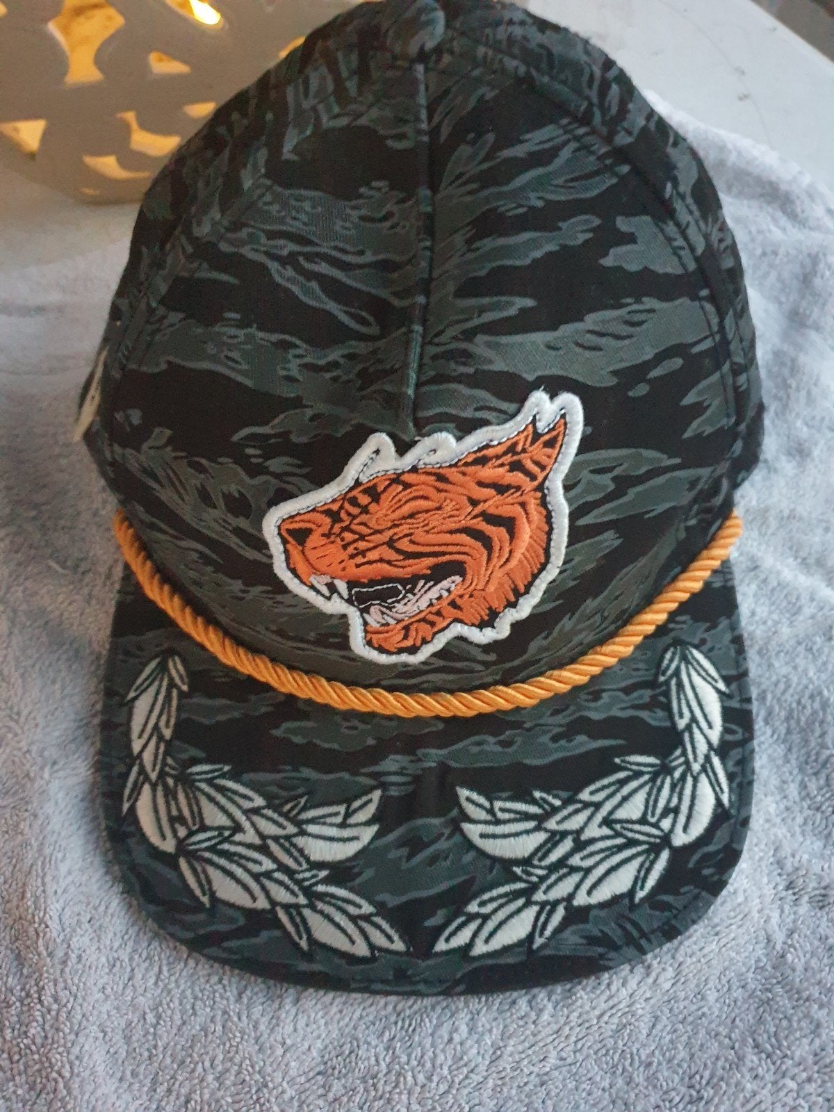 Zeldzame Tiger Camo Snapbackhat van Crooks and castles, Kleding | Heren, Hoeden en Petten, Ophalen of Verzenden, Zo goed als nieuw