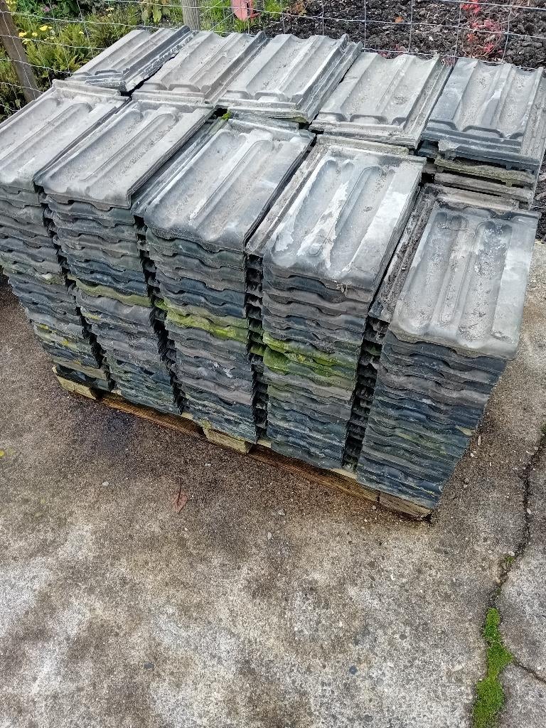 dakpannen te koop, Ophalen, Steen of Klei, Dakpannen, Grijs