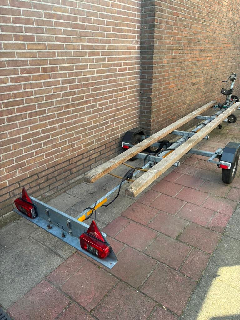 Boottrailer max. 5 mtr voor kano / roeiboot / platbodem, Ophalen, Minder dan 1500 kg, Gebruikt, Overige typen