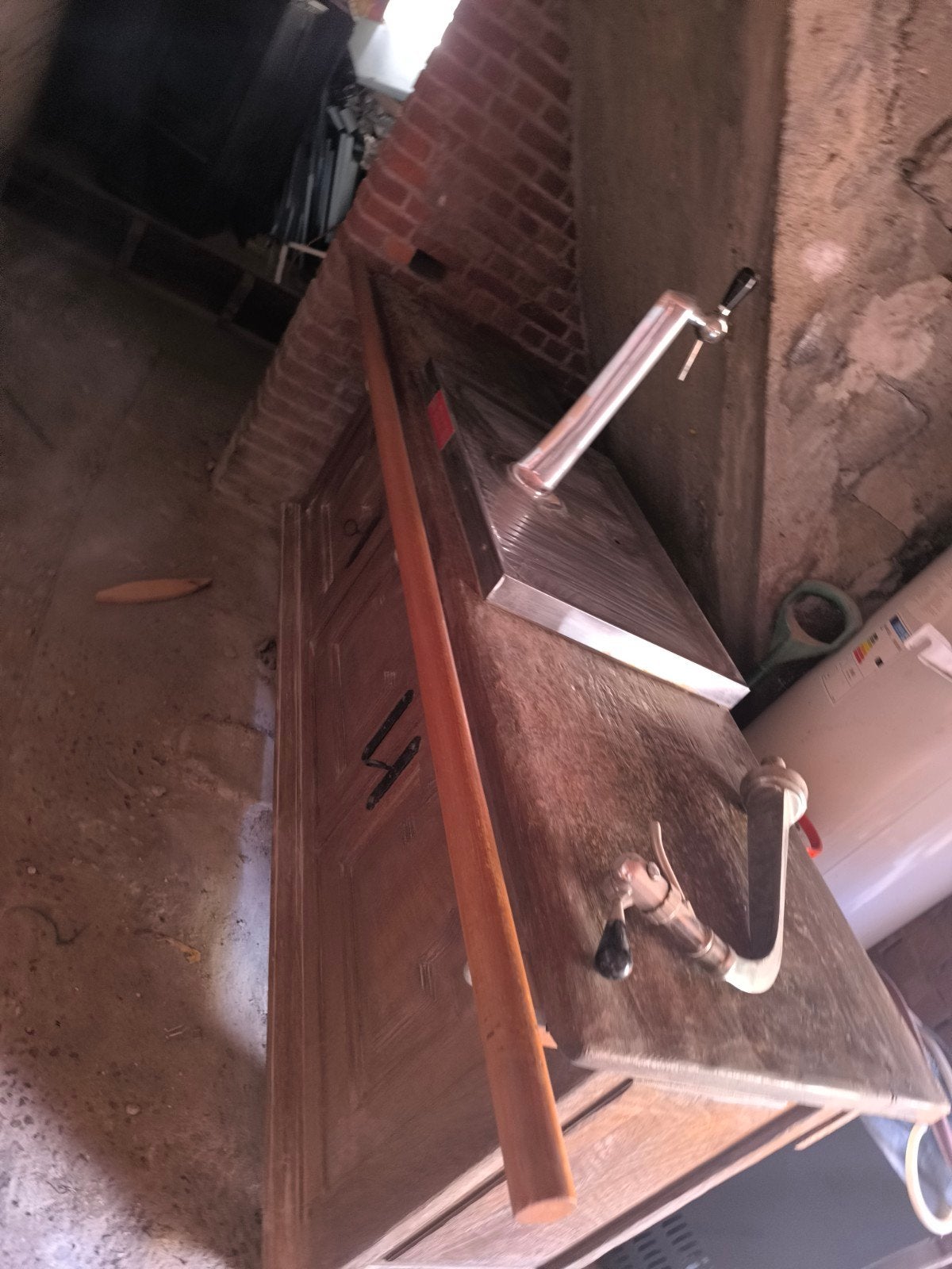 Complete biertapinstallatie met bar en spoelbak, Ophalen
