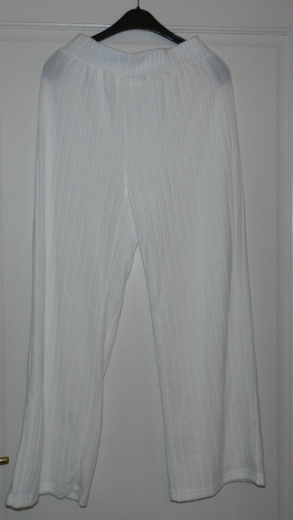 Nieuwe witte velours broek met wijde pijpen, maat L., Kleding | Dames, Verzenden, Nieuw, Wit, Lang