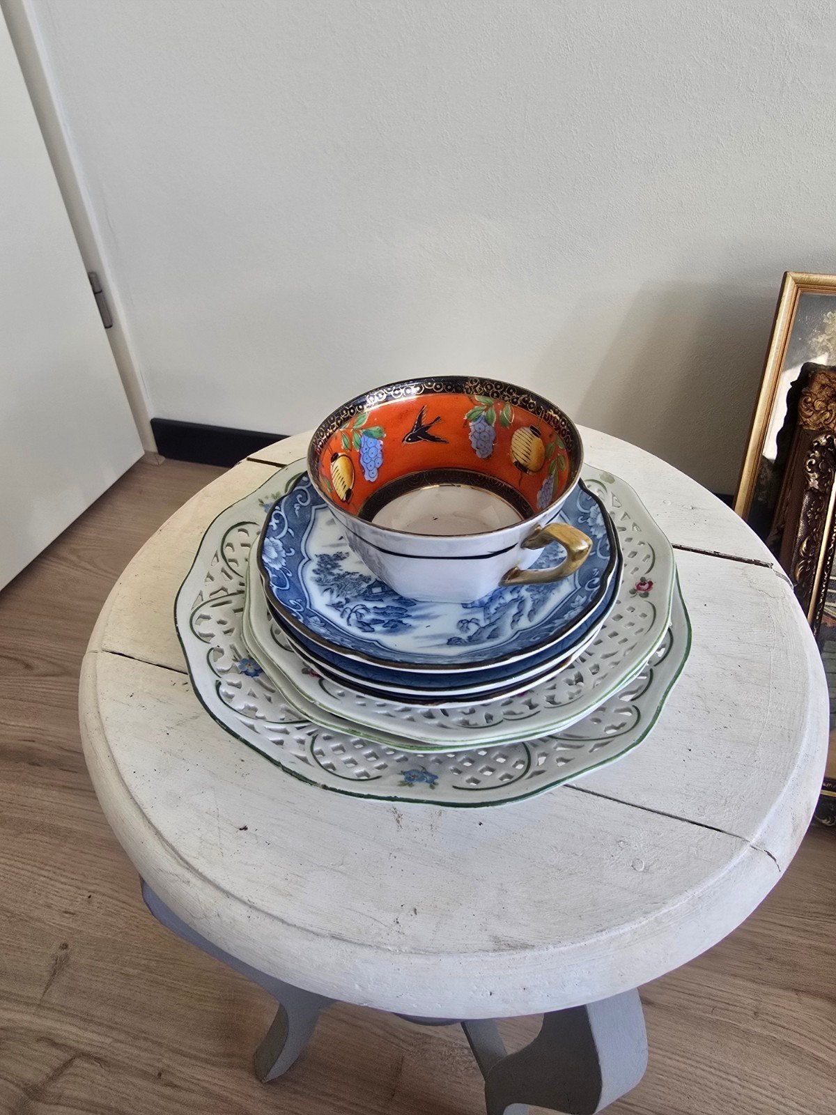 Vintage porseleinen schoteltjes en sierkopje – Dresden, Ophalen