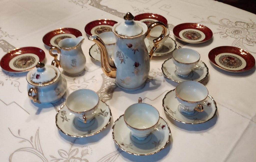 Fijn en mooi koffie of thee servies, Ophalen
