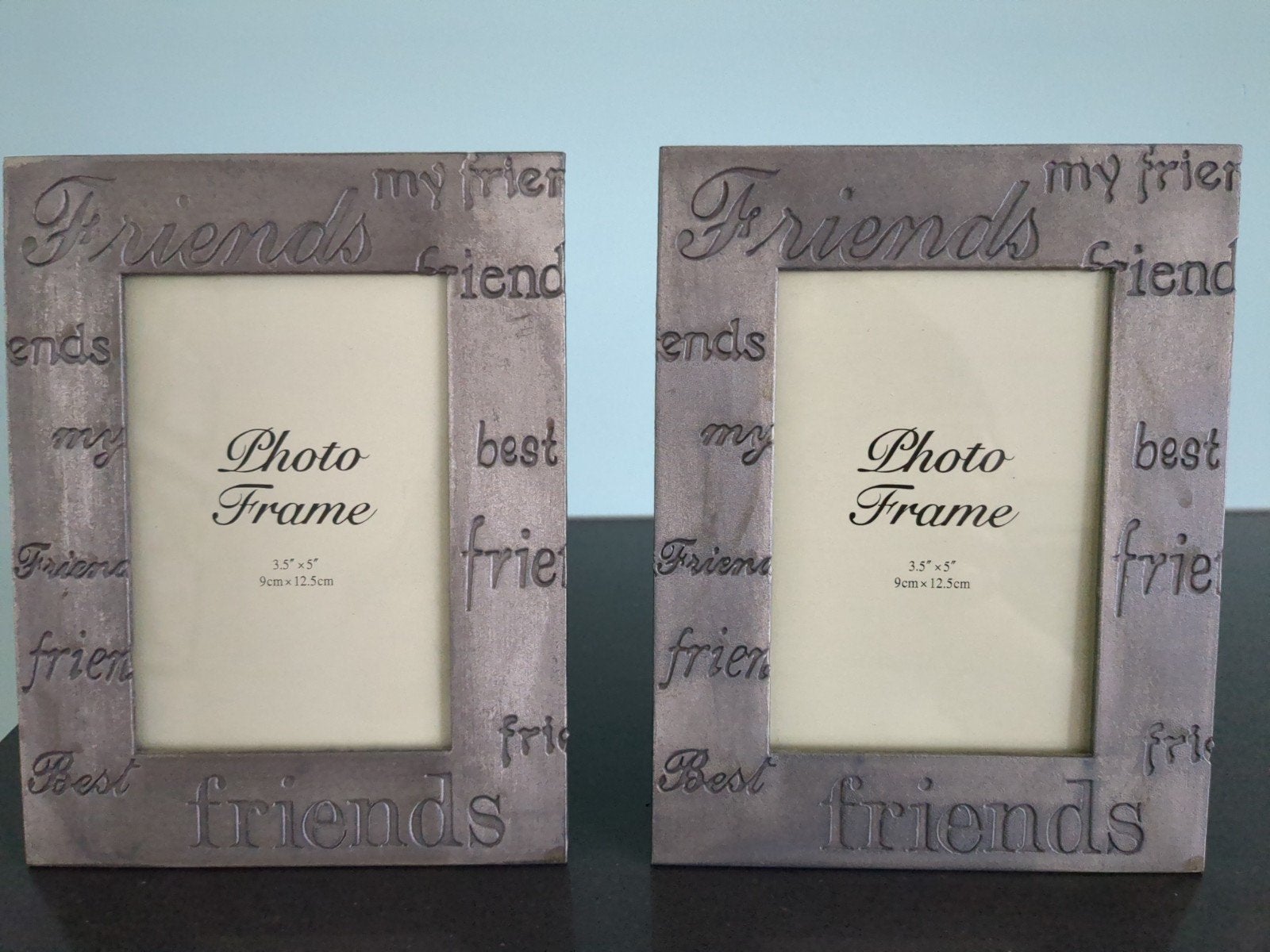 Set van 2 fotolijsten 'Friends' - Metaal, 9x12.5cm, Kunststof, Gebruikt, Ophalen of Verzenden, Met tekst