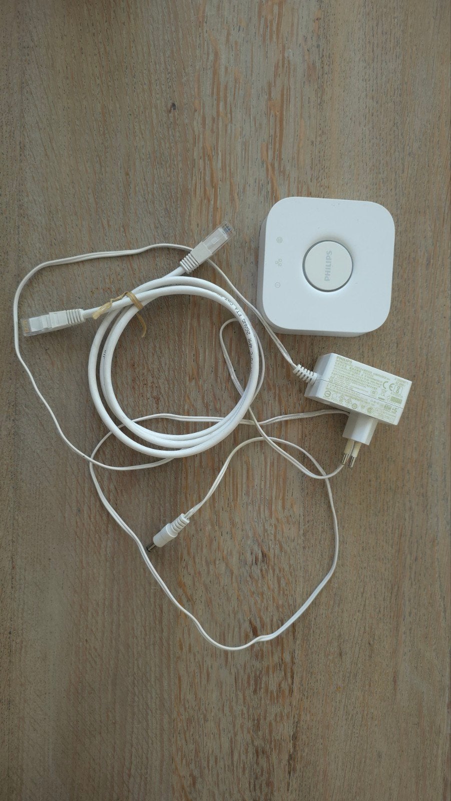 Philips Hue Bridge V2 met adapter en ethernetkabel, Ophalen, Zo goed als nieuw