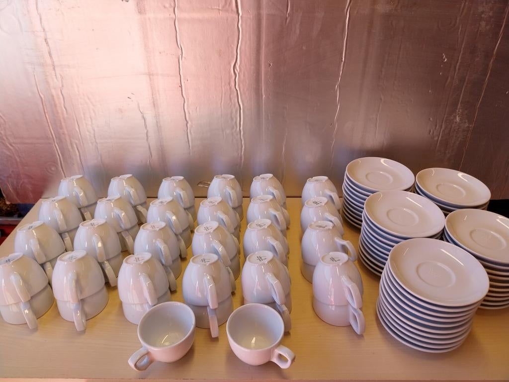 Porselein - Arzberg City witte koffiekoppen en schotels, Ophalen, Porselein, Overige stijlen, Kop(pen) en/of Schotel(s)