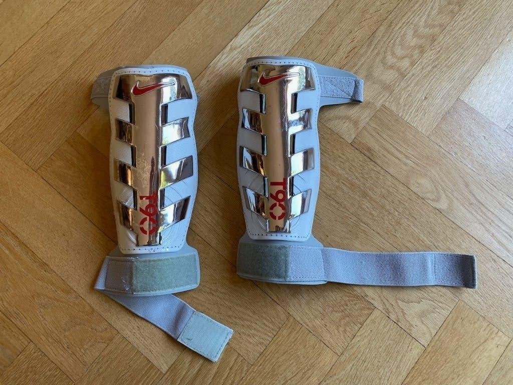 Vintage Nike Total 90  Protegga Shield Scheenbeschermers, Sport en Fitness, Voetbal, Maat L, Ophalen of Verzenden, Gebruikt, Overige typen