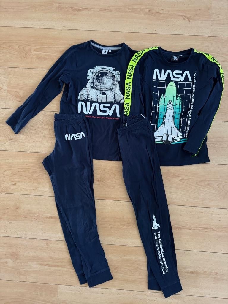 2x pyjama NASA - 140, Nacht- of Onderkleding, Gebruikt, C&A., Ophalen of Verzenden