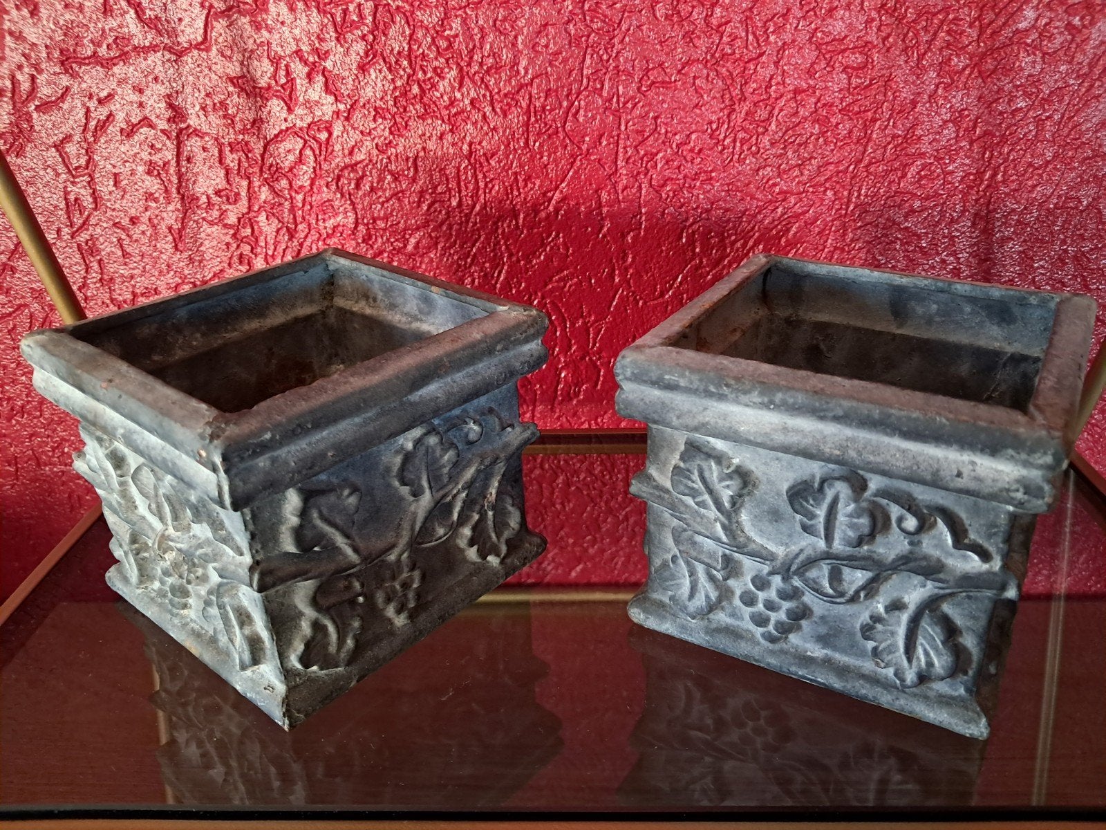 Mooie antieke vierkante gietijzeren plantenbak., Antiek en Kunst, Ophalen of Verzenden