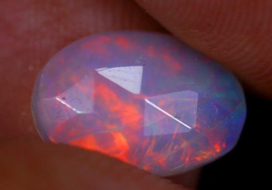 1,35 ct Natuurlijke Ethiopische Welo Opaal Gefacetteerd, Sieraden, Tassen en Uiterlijk, Edelstenen, Verzenden, Nieuw