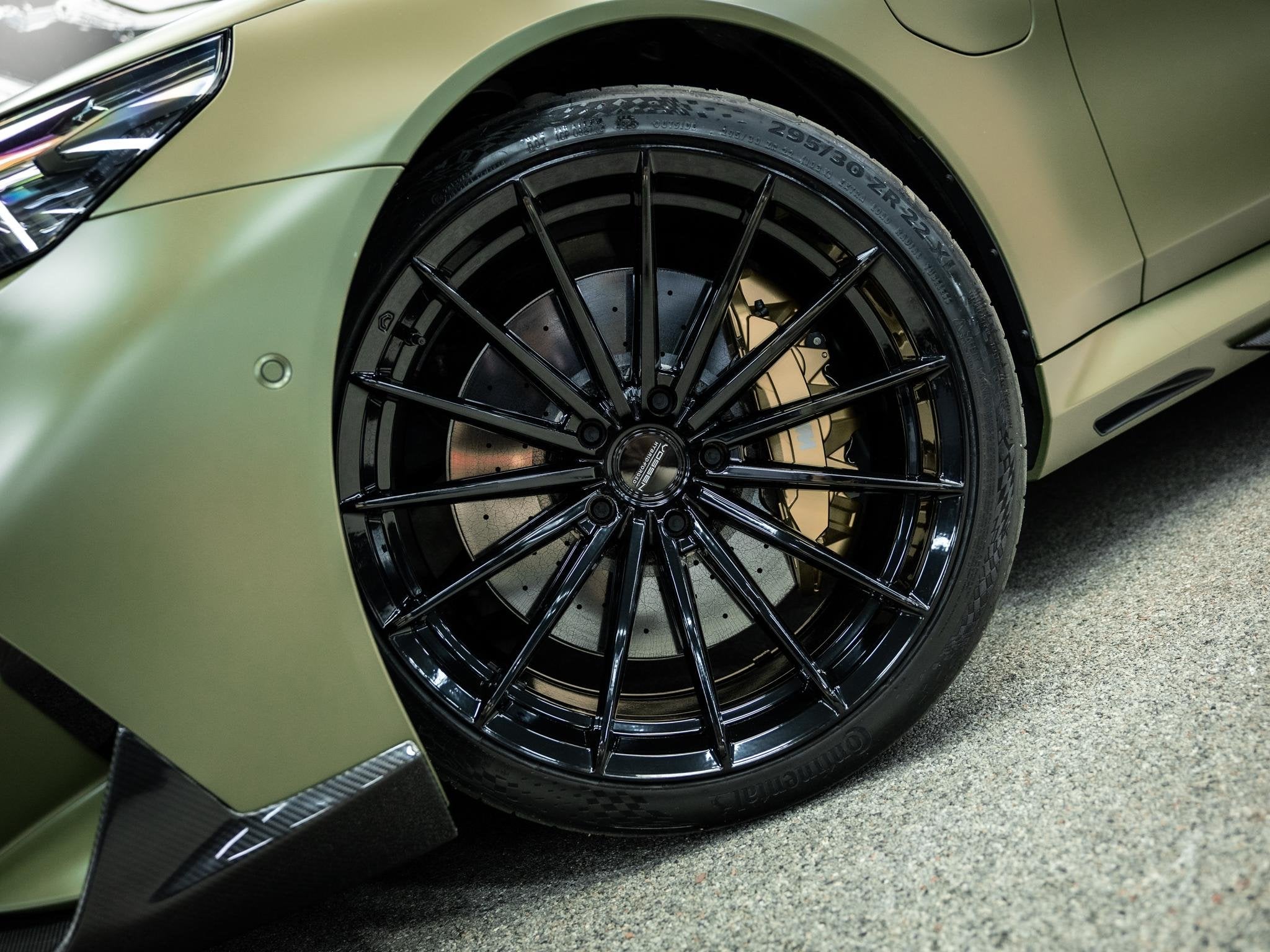 BMW 5-serie Touring M5 Unieke kleur, Vossen 23/22 inch,Akrap, Automaat, Gebruikt, 2000 kg, 4395 cc