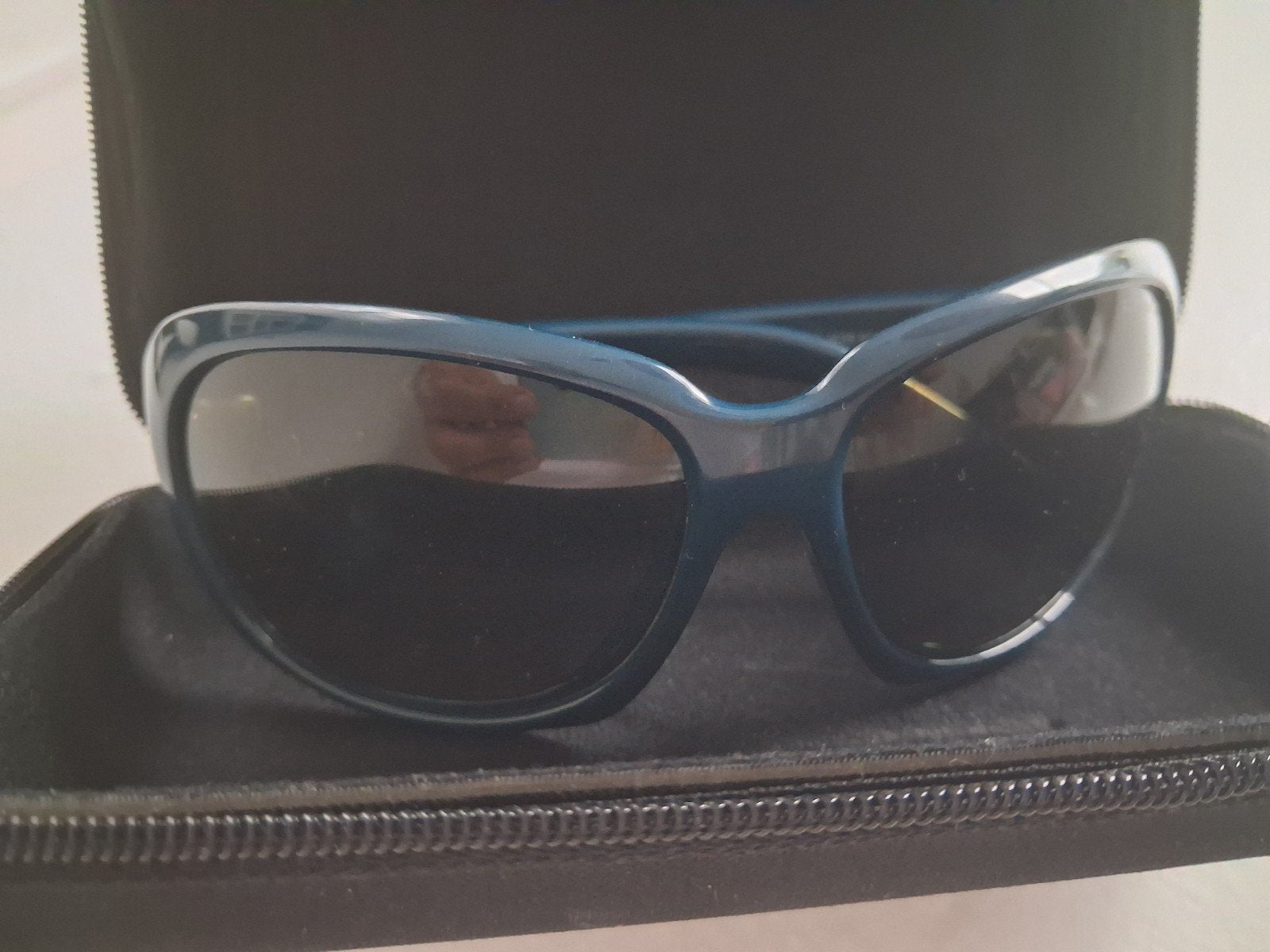 Prachtige zonnebril van Julbo met extra UV filter, Ophalen of Verzenden