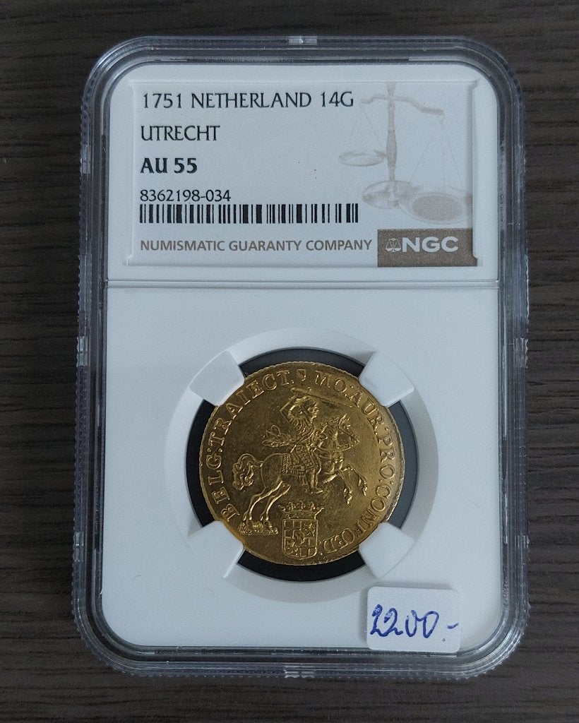 Gouden rijder 1751 Utrecht in slab NGC AU 55 voor 2200 euro, Ophalen of Verzenden, Vóór koninkrijk, Overige waardes, Goud