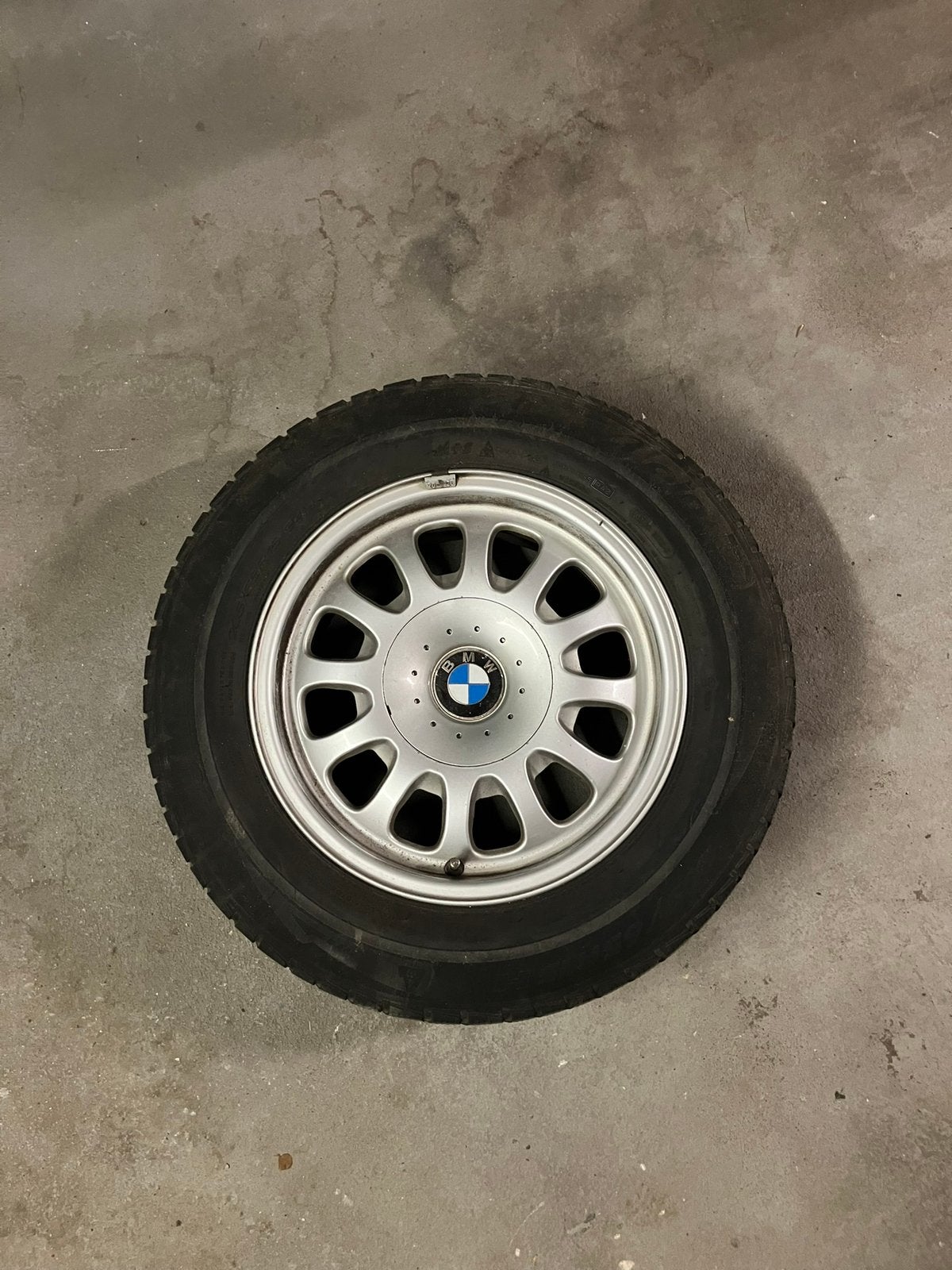 Originele BMW style 31 velgen met winterbanden, Auto-onderdelen, Ophalen, Gebruikt, 15 inch, Velg(en)