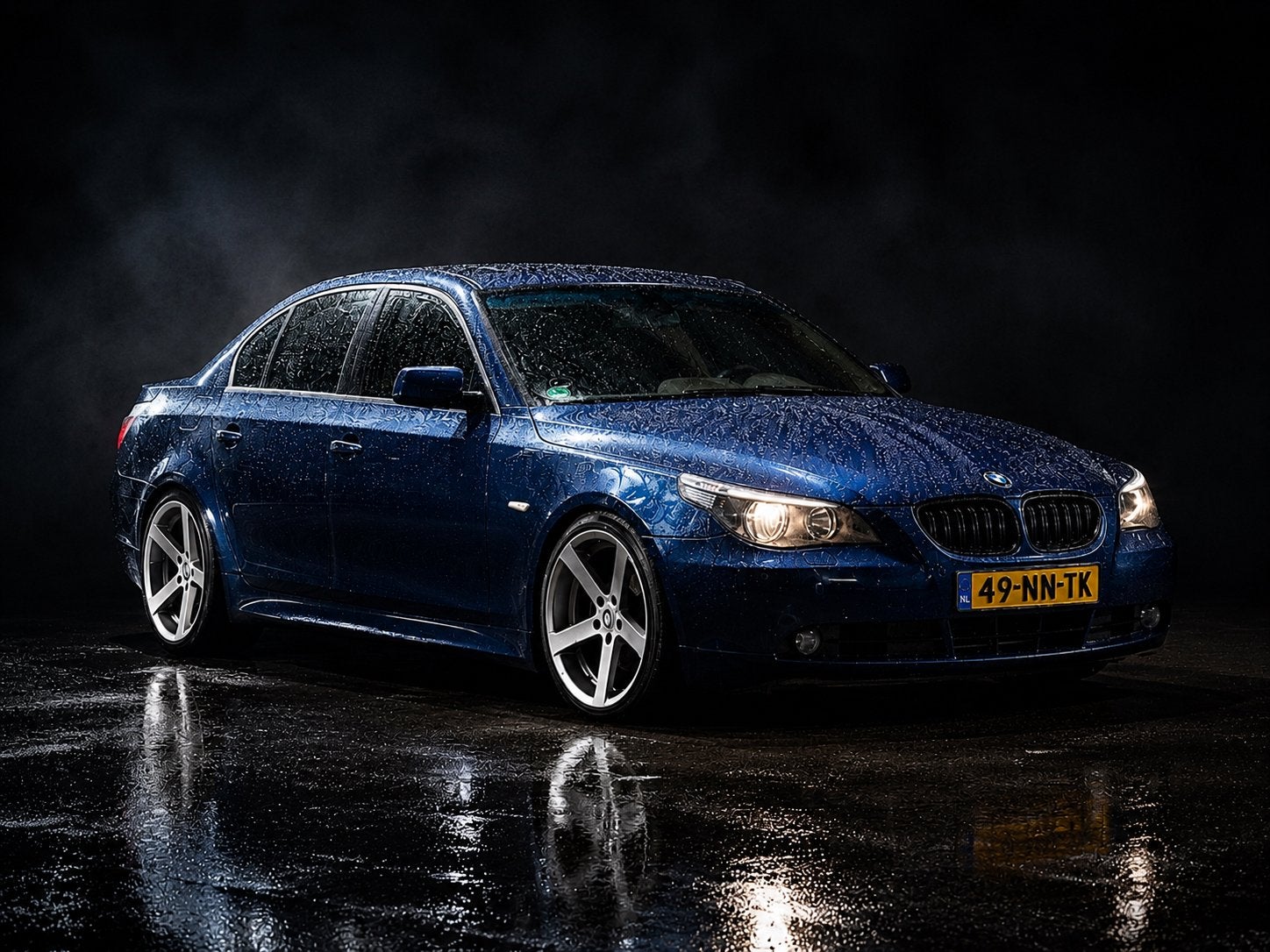 BMW 5-Serie 2.5 I 525 AUT 2004 Blauw, Auto's, Automaat, Achterwielaandrijving, 2000 kg, Blauw