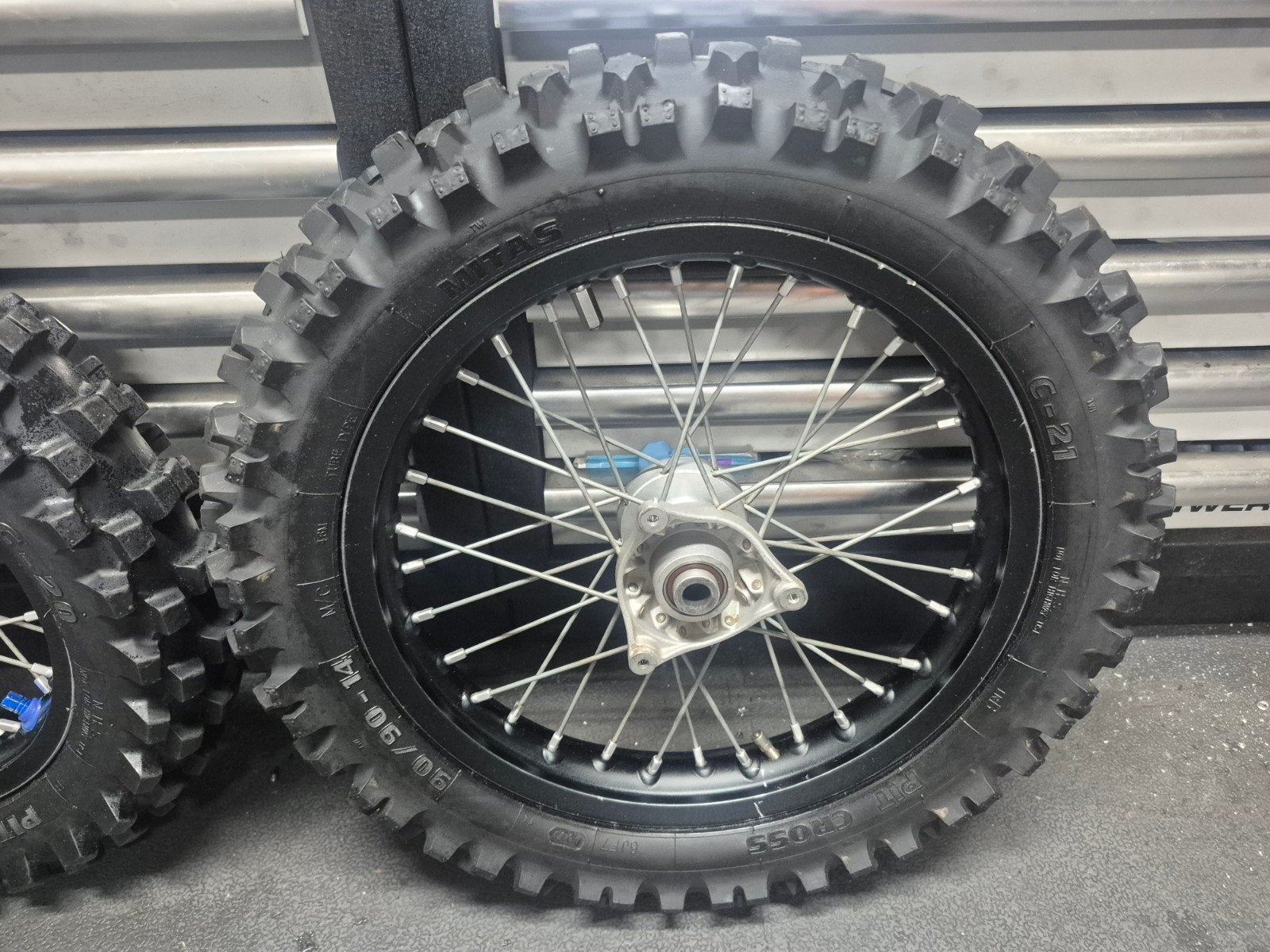 Ktm gasgas 65 sx wielen met mitas banden, Ophalen of Verzenden, Gebruikt