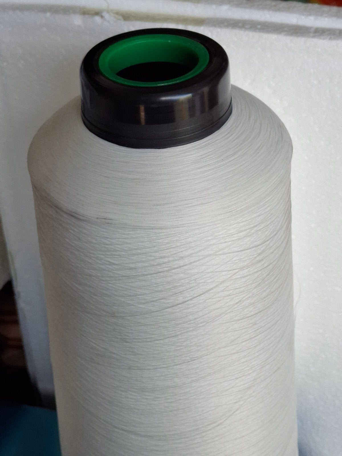Grote spoel polyester garen, 40.000m, Rohweiss, Ophalen of Verzenden, Nieuw, Garen of Naald(en)