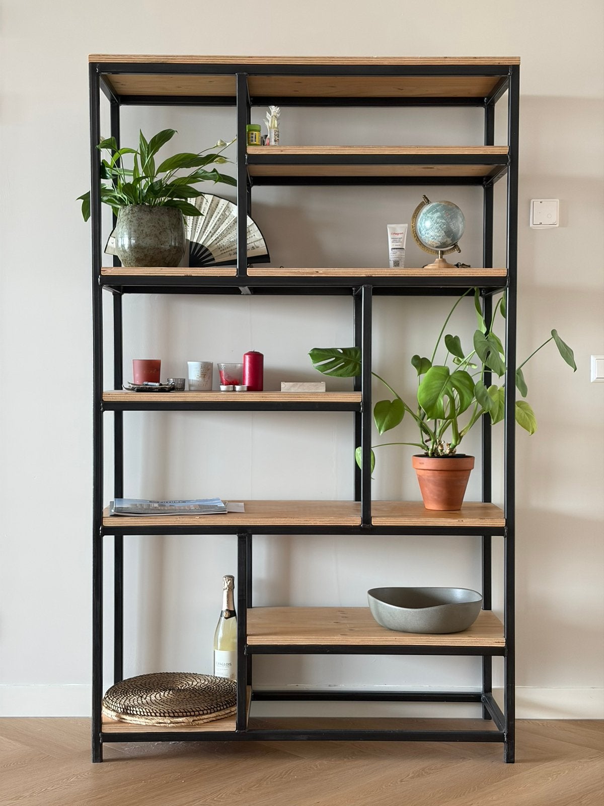 Stalen wandkast