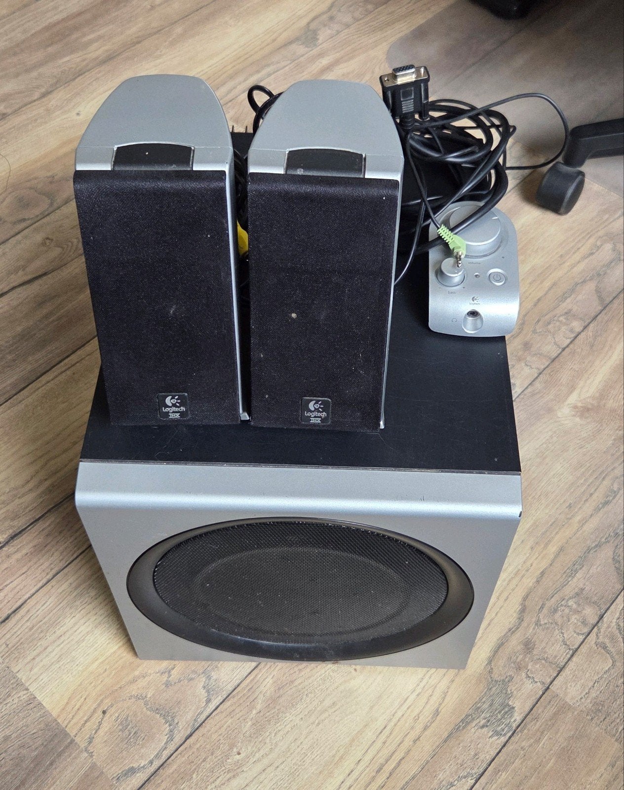 Logitech Z-2300 luidsprekersysteem, Ophalen, Gebruikt, Audiokanaal 2.1, Logitech