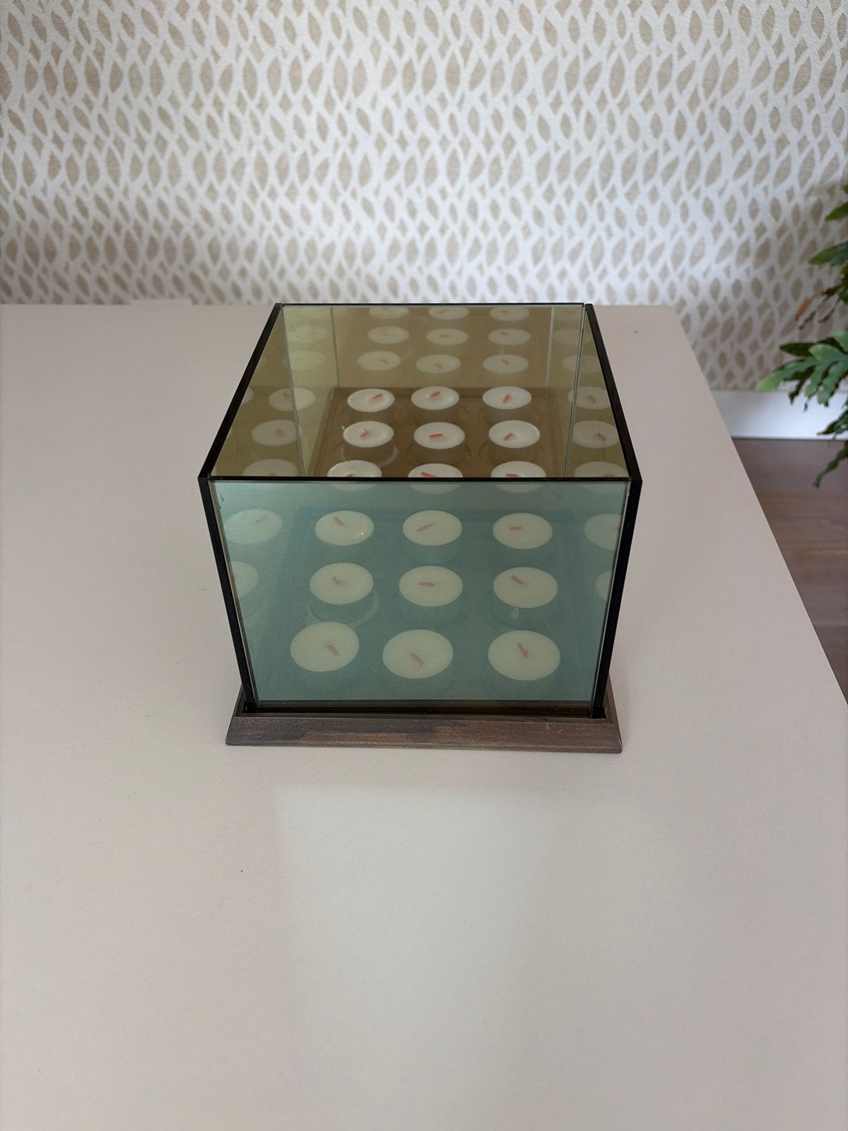 Moderne theelichthouder met spiegelglas en houten voet, Ophalen, Gebruikt, Waxinelichthouder, Glas