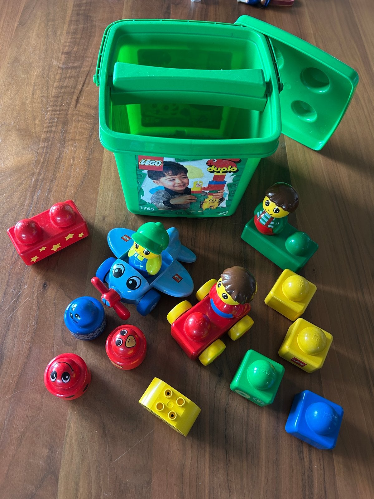LEGO Duplo doos met diverse speelstukken en figuren, Inclusief minifiguren, Gebruikt, Ophalen of Verzenden, Duplo