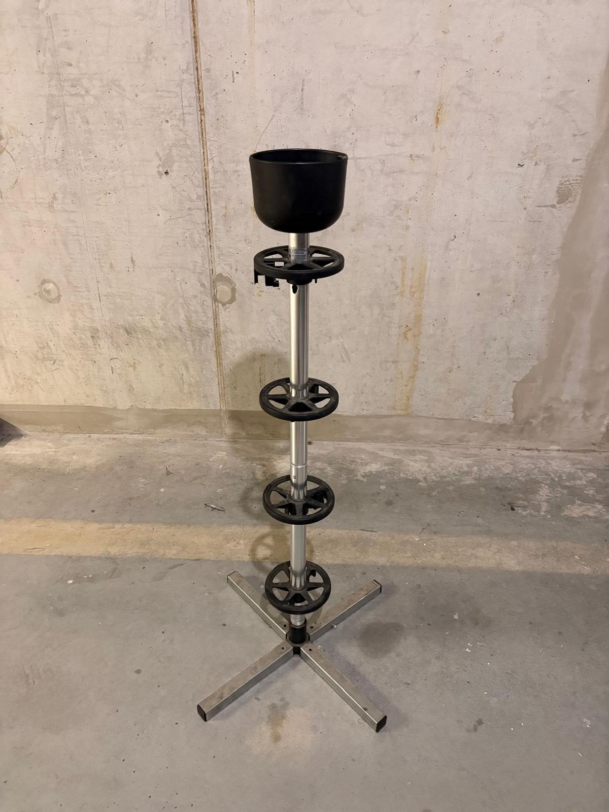 Tire stand - bandenstandaard, Ophalen, Gebruikt