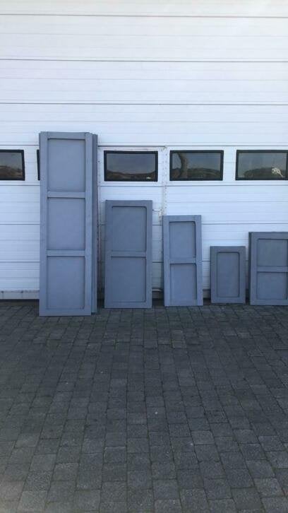Prachtset massieve meranti raamluiken (13 stuks), Ophalen, La belle porte, Jurgen.hoogenboezem@gmail.com, Zo goed als nieuw
