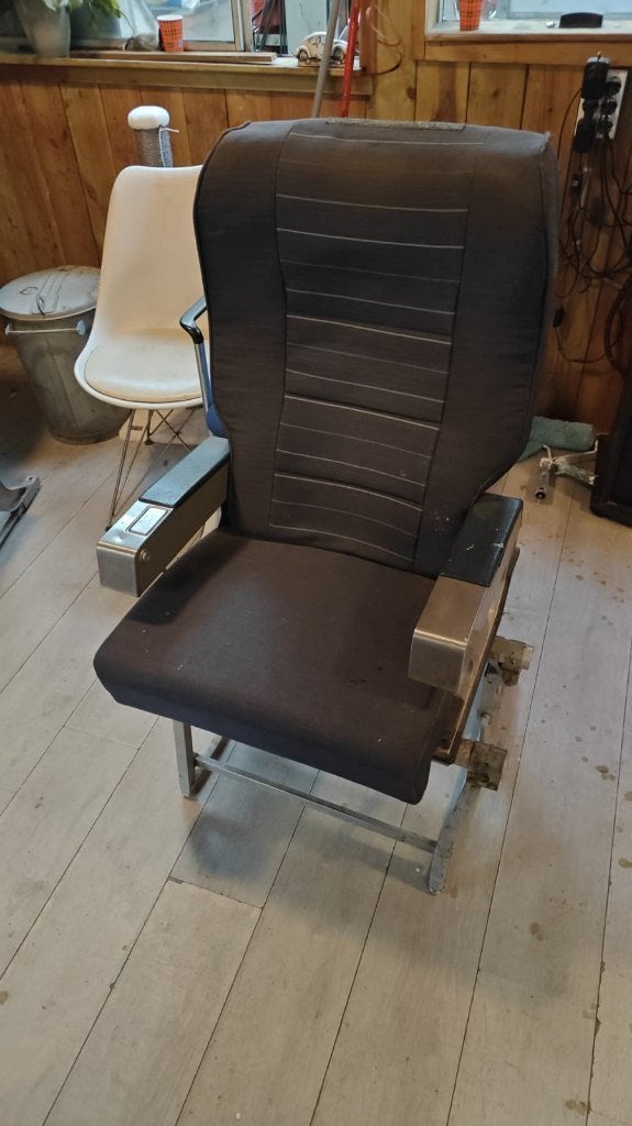 2Vliegtuig stoelen KLM met asbak, Verzamelen, Luchtvaart en Vliegtuigspotten, Ophalen, Gebruikt, Overige typen