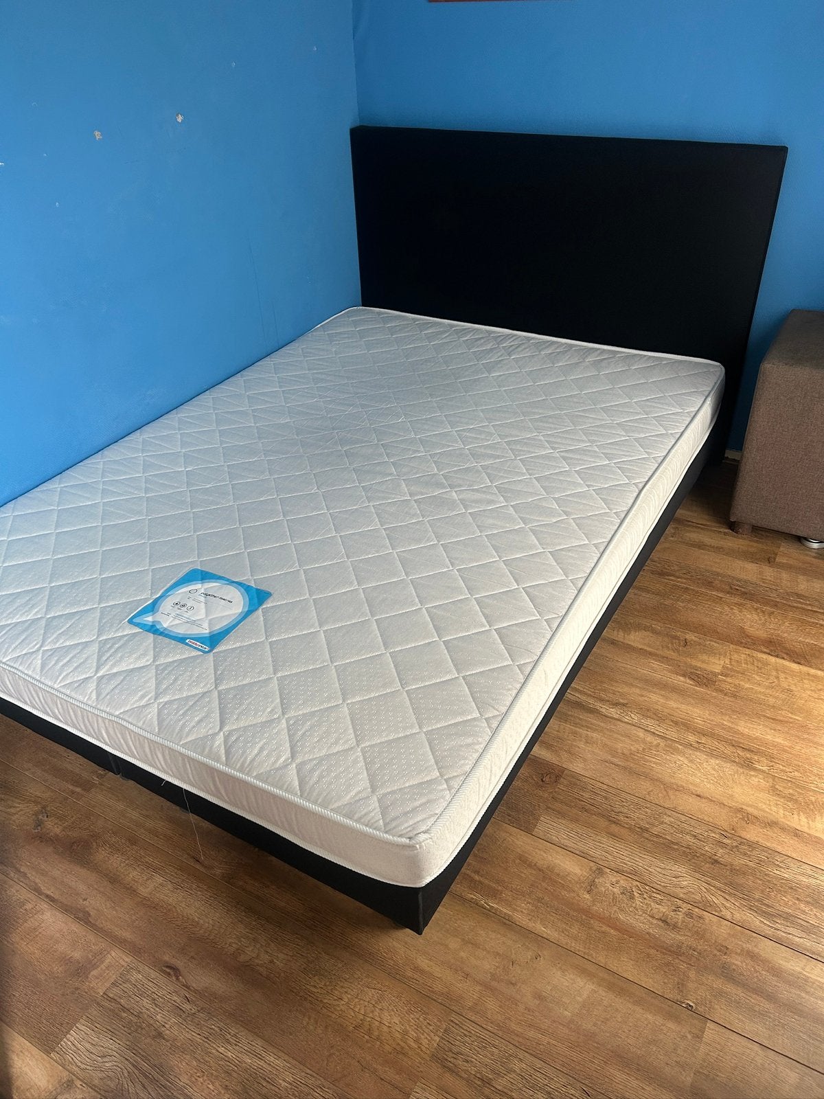 Boxspring 140x200 inclusief matras, Ophalen, Zwart, 140 cm, Zo goed als nieuw