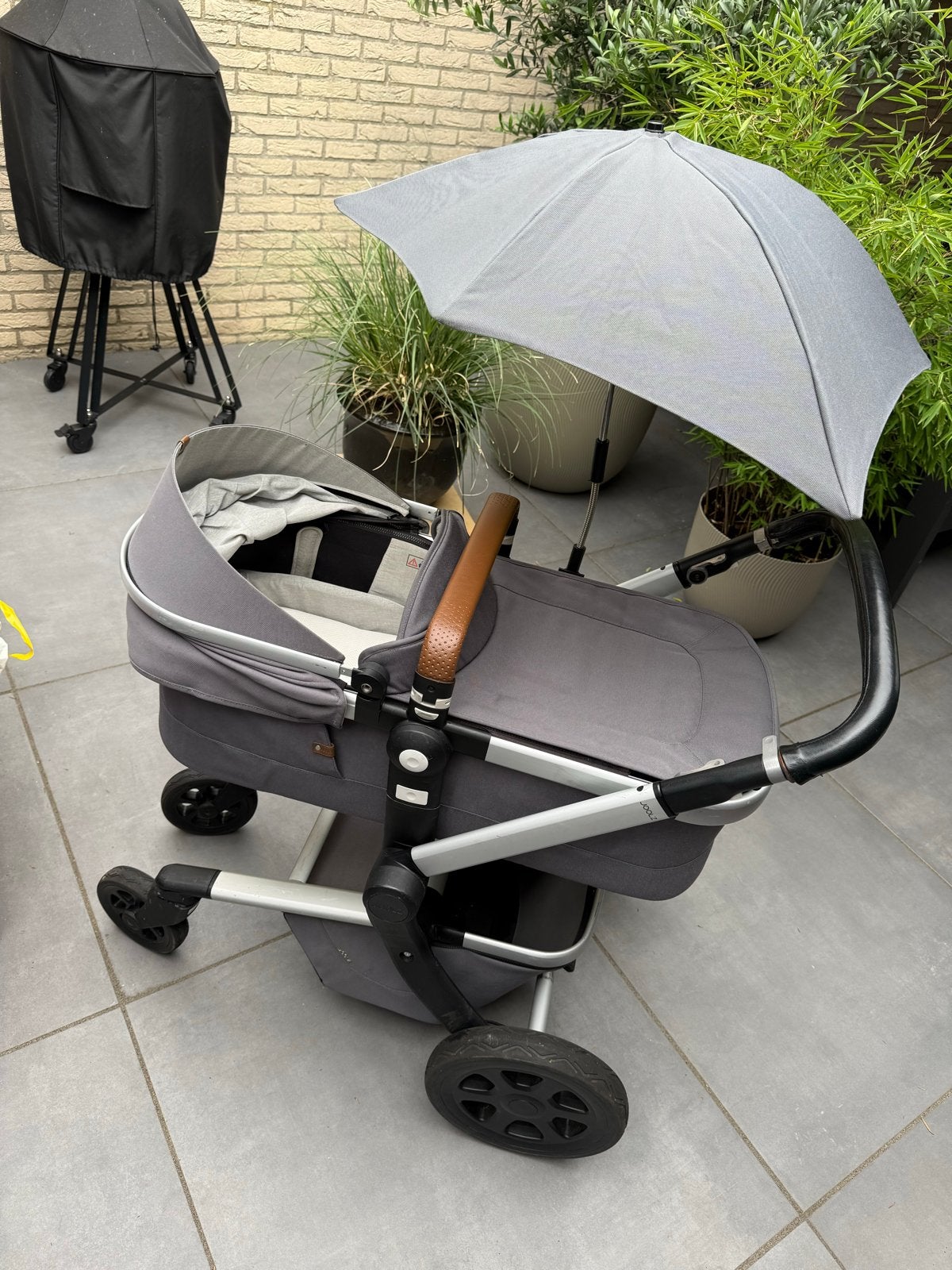 Joolz Day 3 Combiwagen met reiswieg en zitje, Kinderen en Baby's, Kinderwagens en Combinaties, Gebruikt, Combiwagen, Verstelbare duwstang