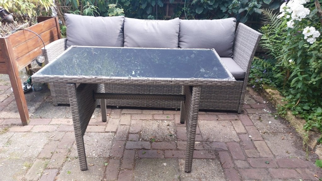 tuinset riet vlechtwerk 3 p bank en glazen tafel, Ophalen of Verzenden, Gebruikt, Wicker, Bank