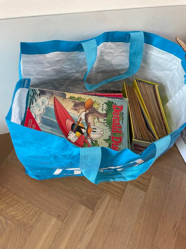 Albert Heijn tas vol Donald Duck jaargangen 2000-2010, Meerdere stripboeken, Ophalen, Gelezen