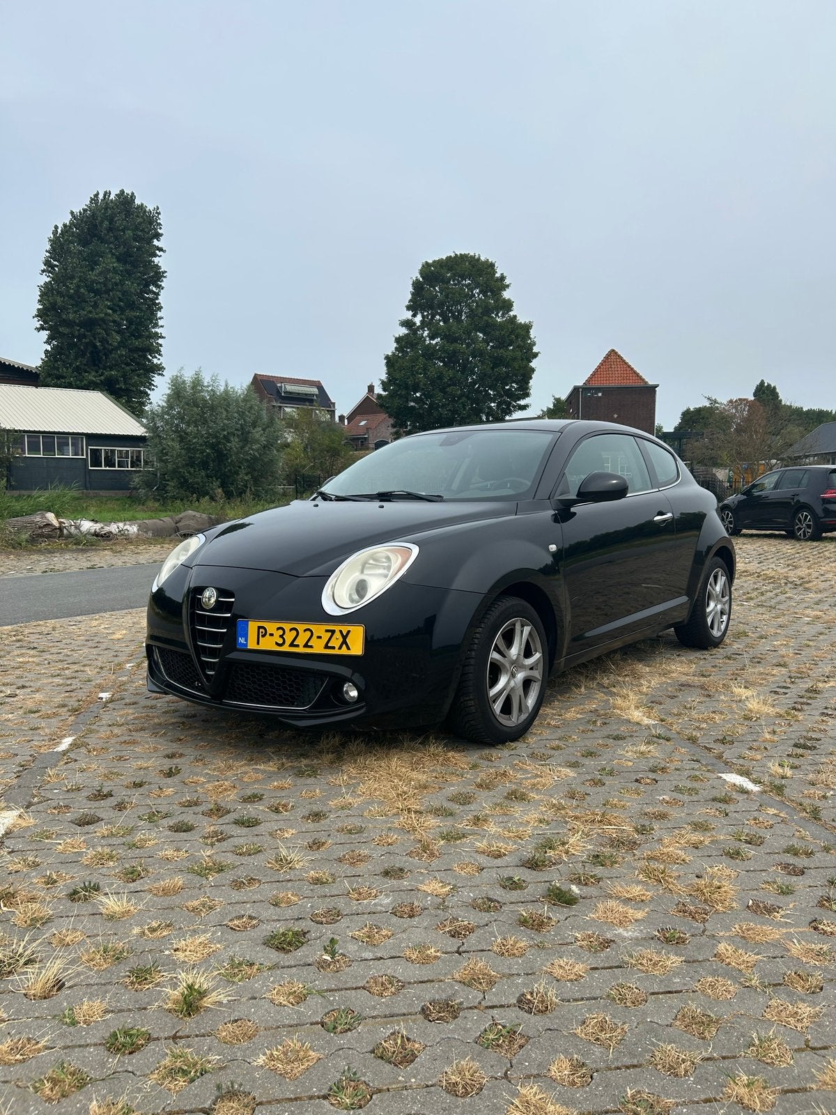 Alfa Romeo MiTo 1.4 16V 2010 Zwart leuke KM stand, Auto's, Alfa Romeo, Voorwielaandrijving, 400 kg, 1055 kg, Handgeschakeld